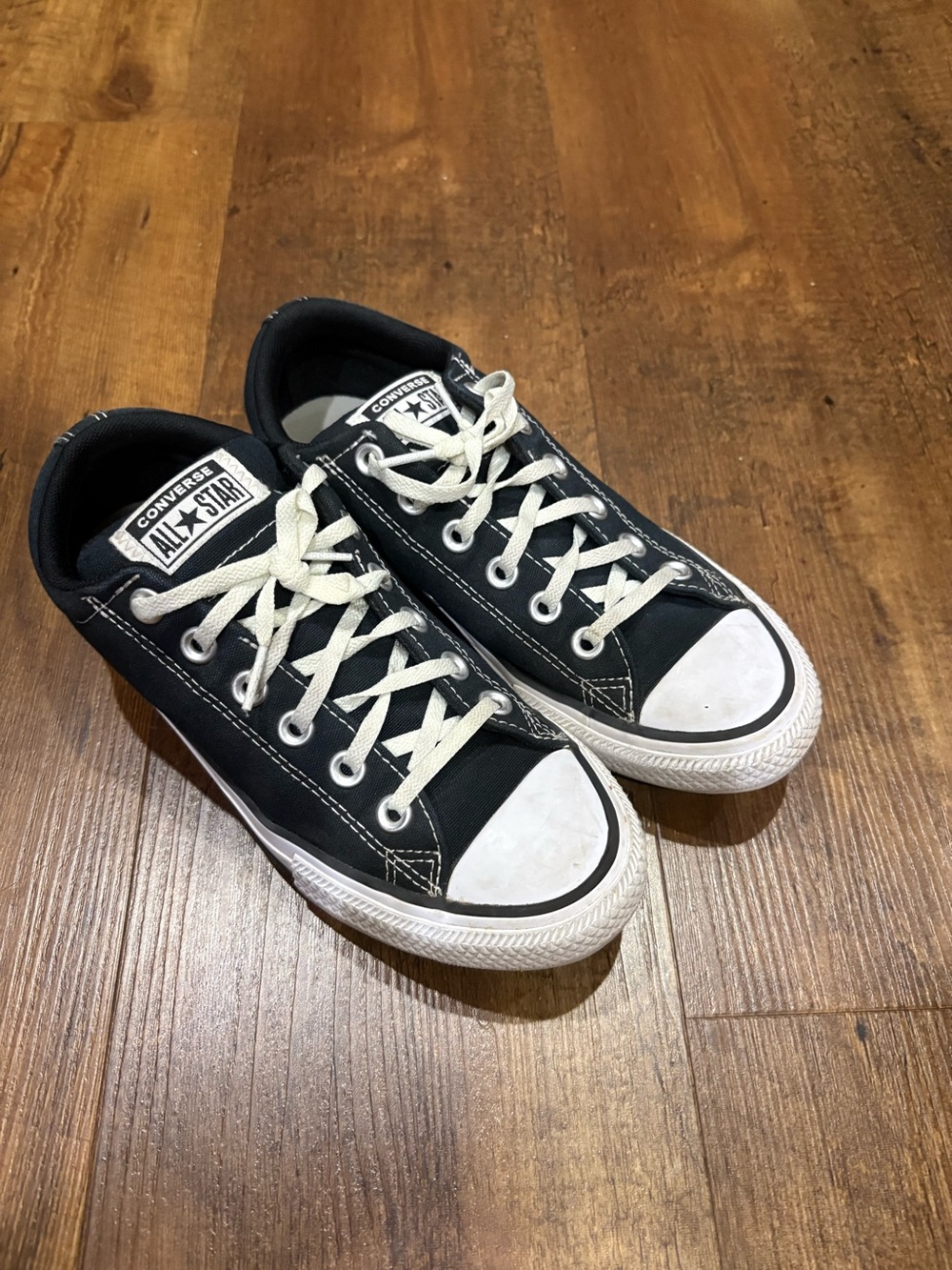Low top Converse